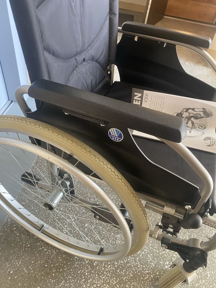 Wozek inwalidzki Vermeiren V200 jak nowy