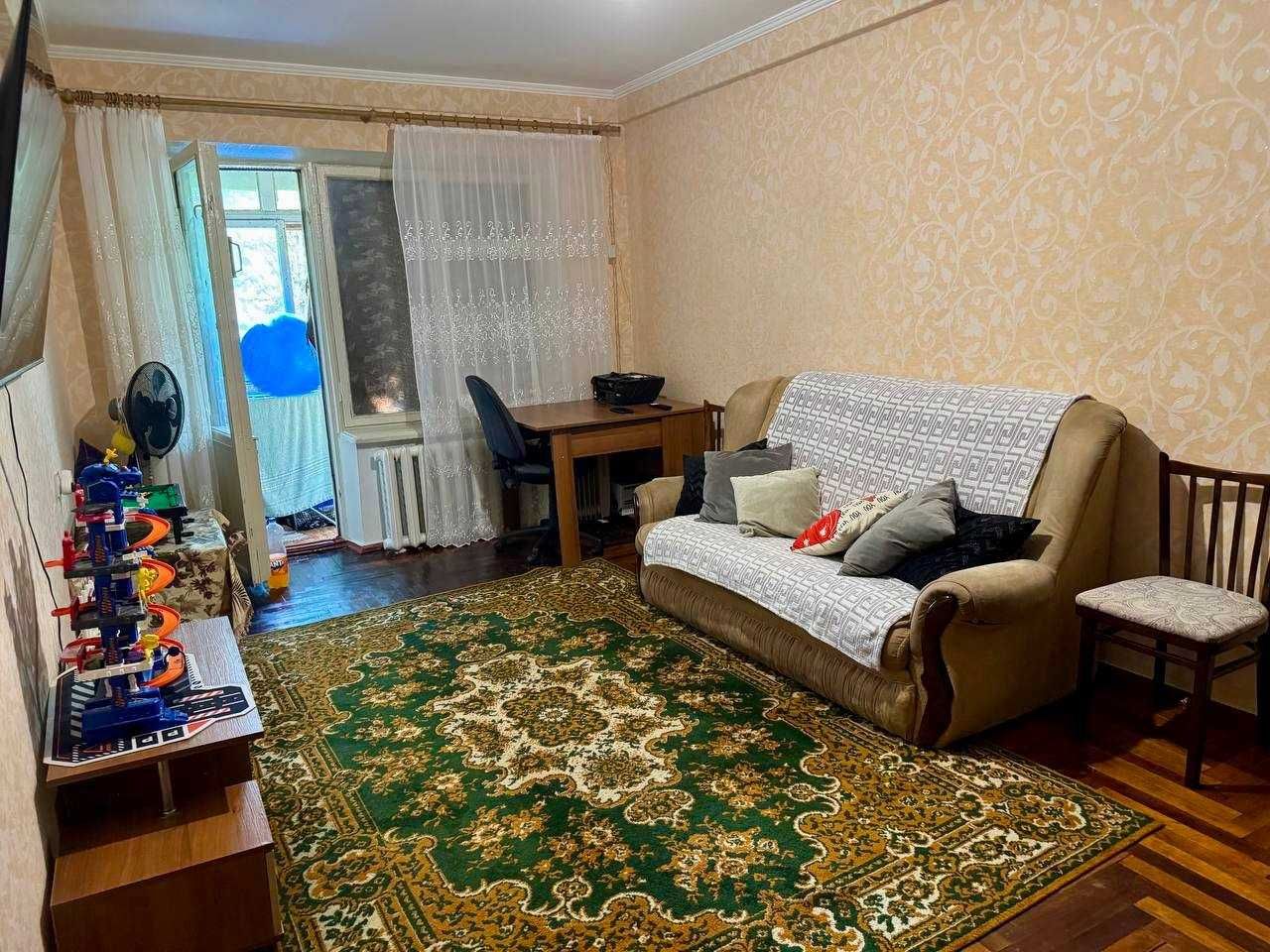 Продам 2х комнатную квартиру район "Роддом"