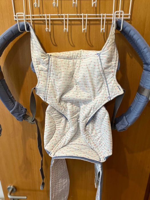 Sling Ergobaby Azul Bebé – Edição Especial Sophie La Girafe