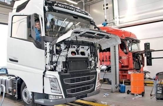 Автомеханік ( для грузових автомобілів ) Автослюсар