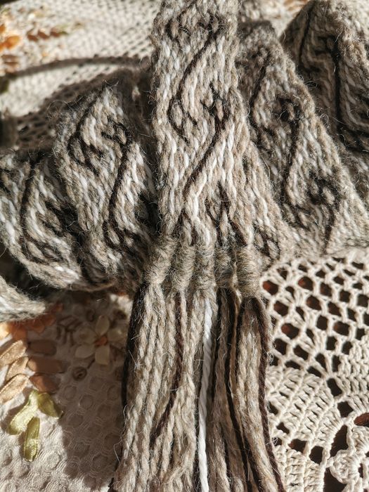 reko Słowianie "smocze głowy" krajka tabliczkowa pas wiking wełna