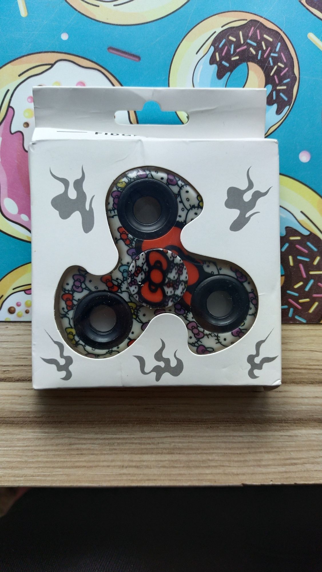 Fidget spinner, fidget toy hello kitty emo alternative scene y2k