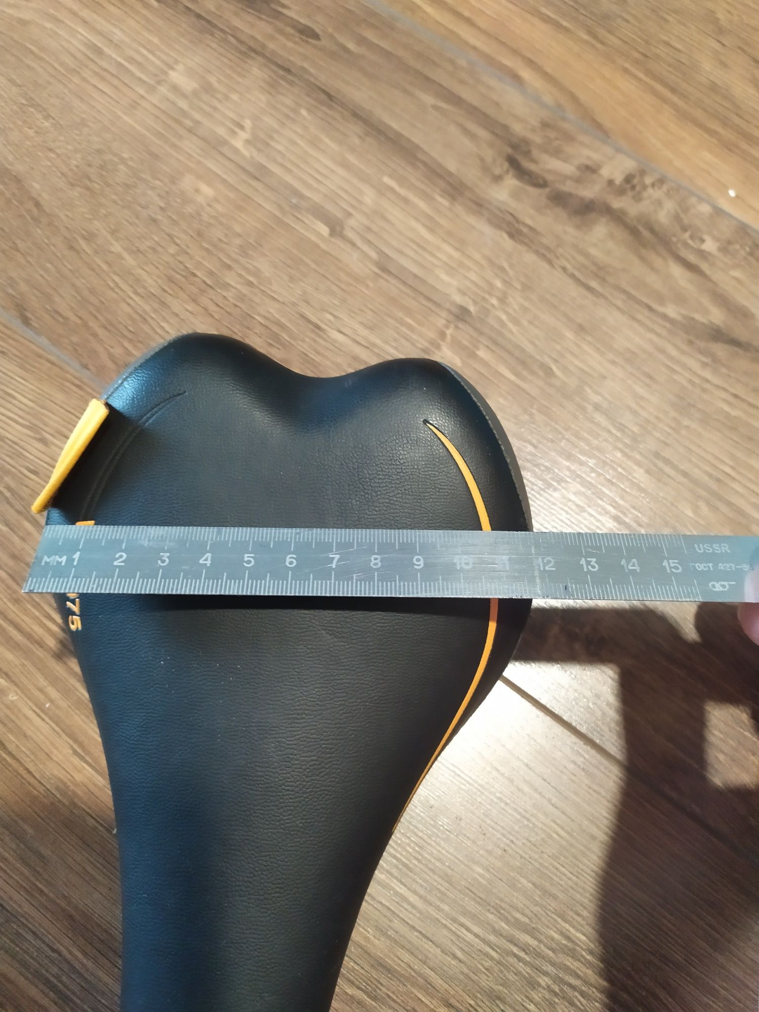 Сідло дуже комфортне VELO VL-7075