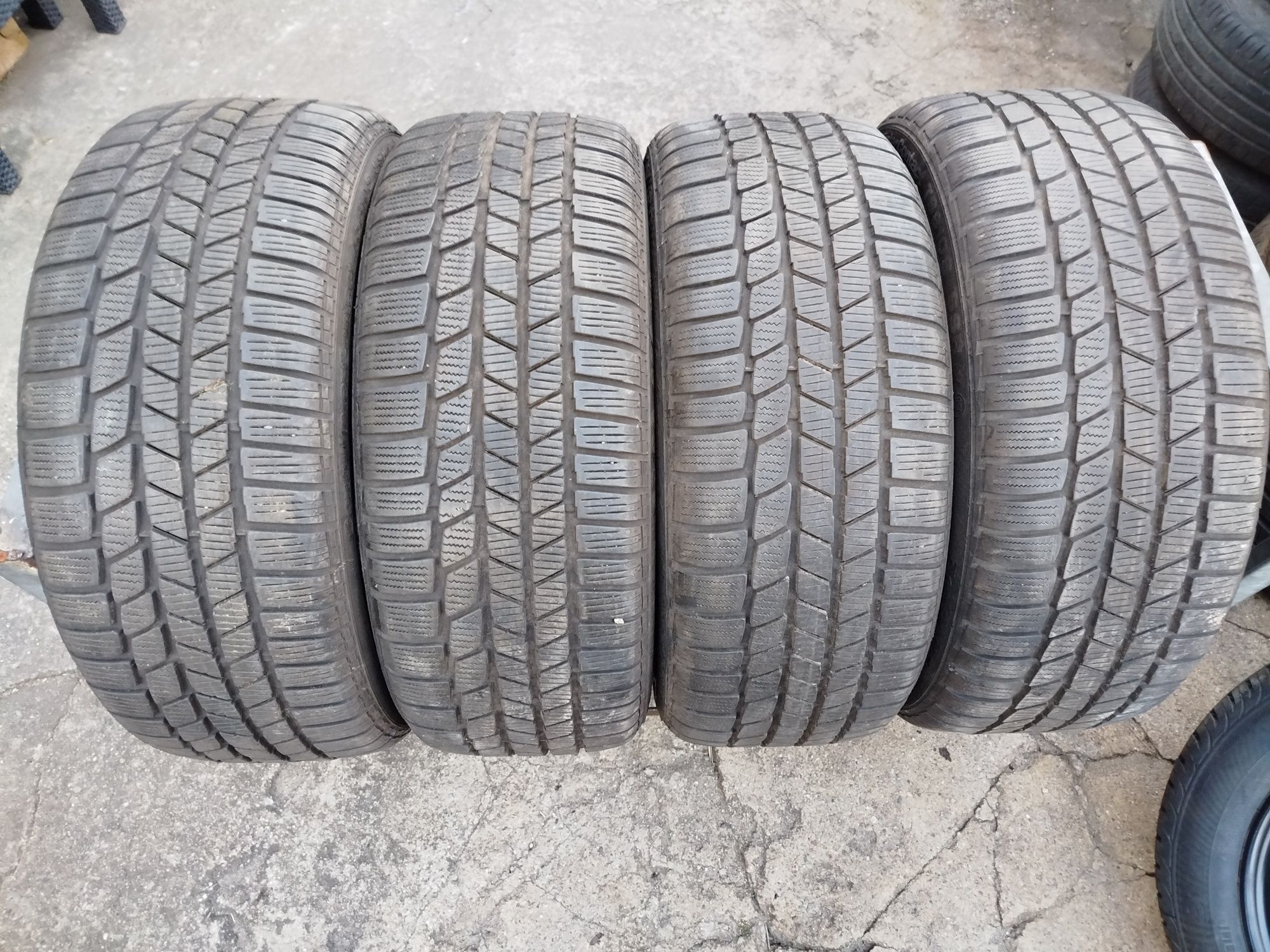 Opony 4szt 245/45/19 102V Continental ContiWinterContact TS810S SSR  *