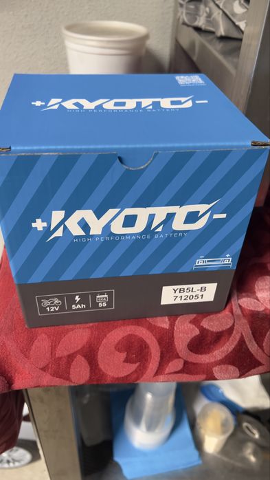 Bateria moto/scooter 12v 5Ah nova nunca usada com garantia