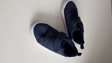 Buty sportowe chłopięce H&M r. 25