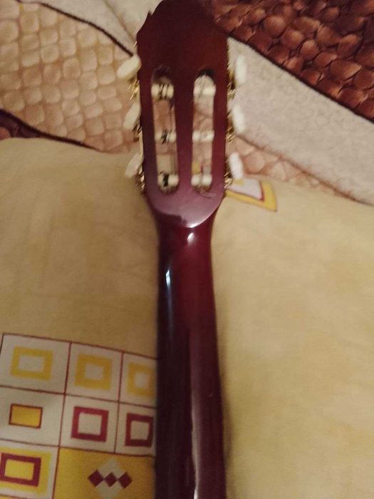 Классическая гитара 7\8 Срочно