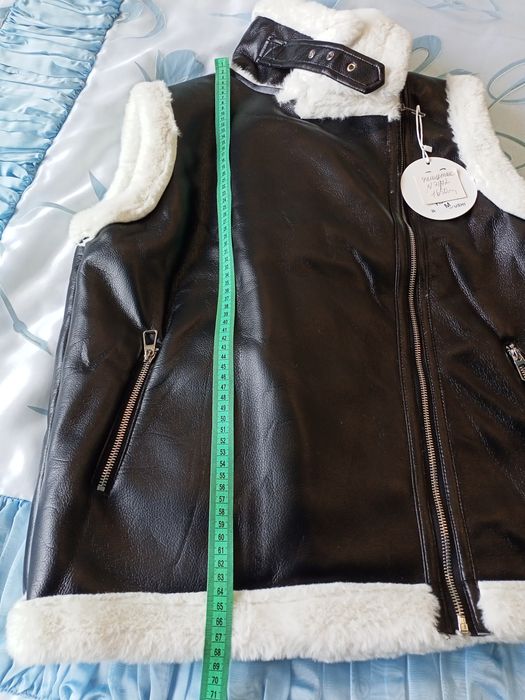 Жилет-дублянка чорна еко-шкіра з білим хутром 2 розміри