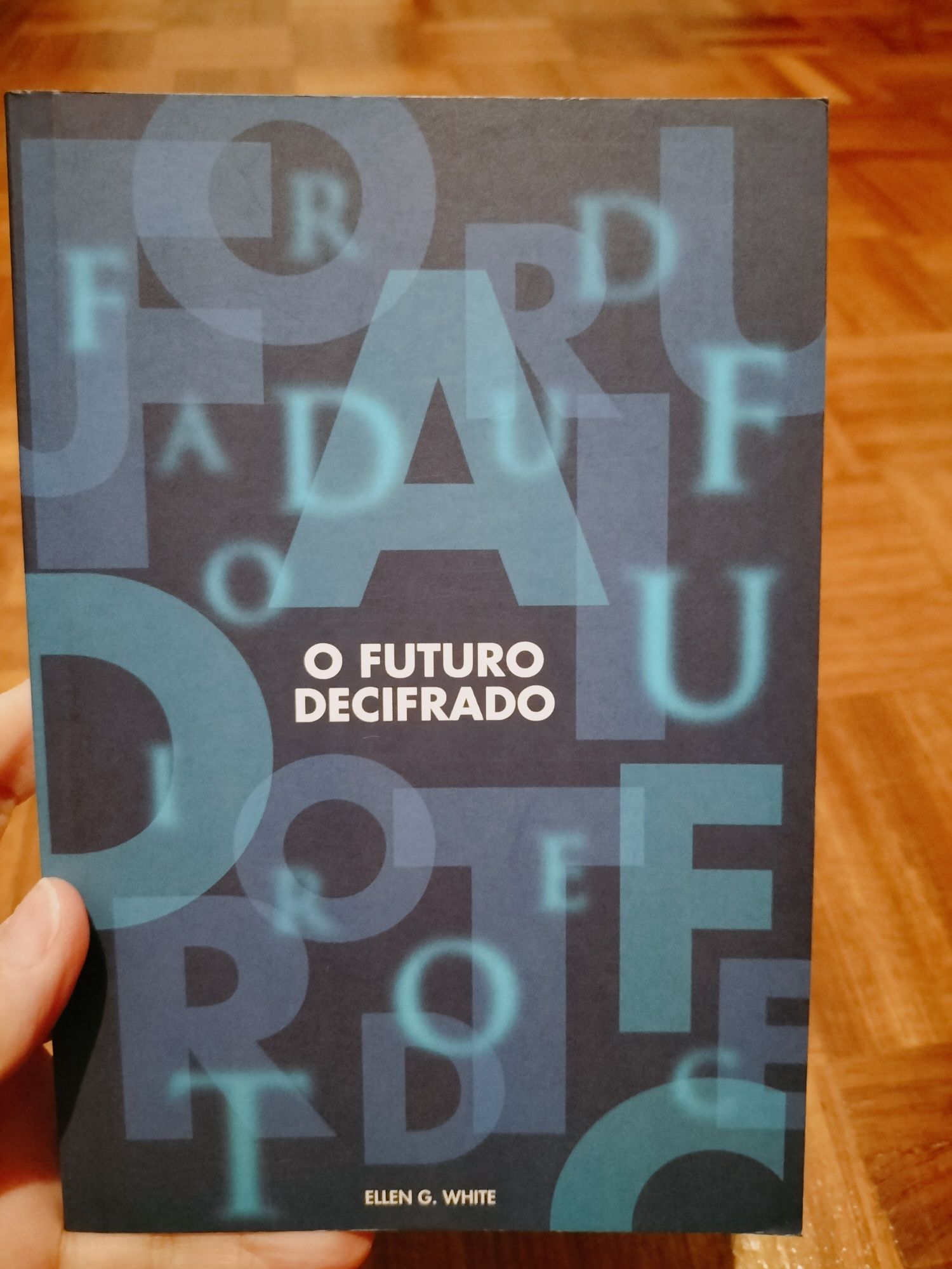 Vários livros baratos