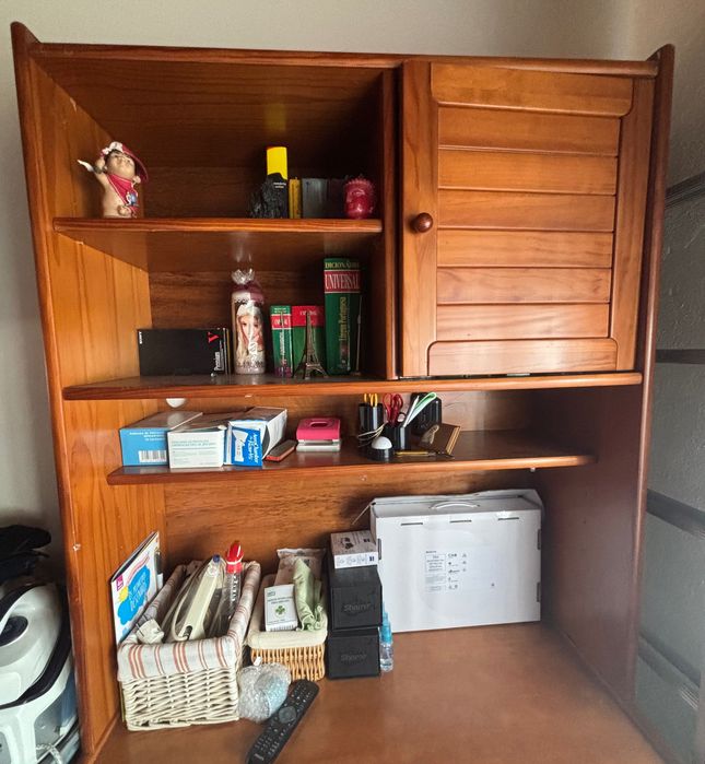 Móvel de quarto, colchão incluído