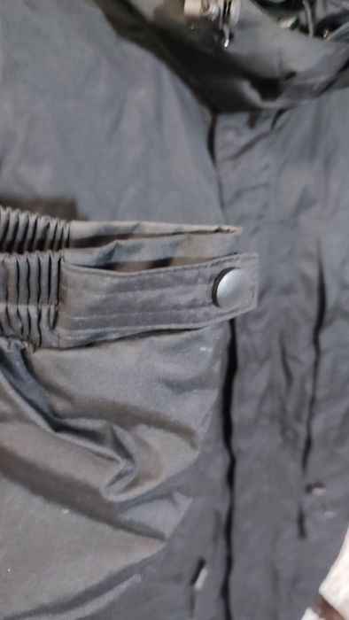 Куртка чоловіча чорного кольору