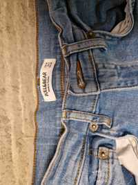 jeansy Pull&Bear 36 lekko rozszerzane nogawki