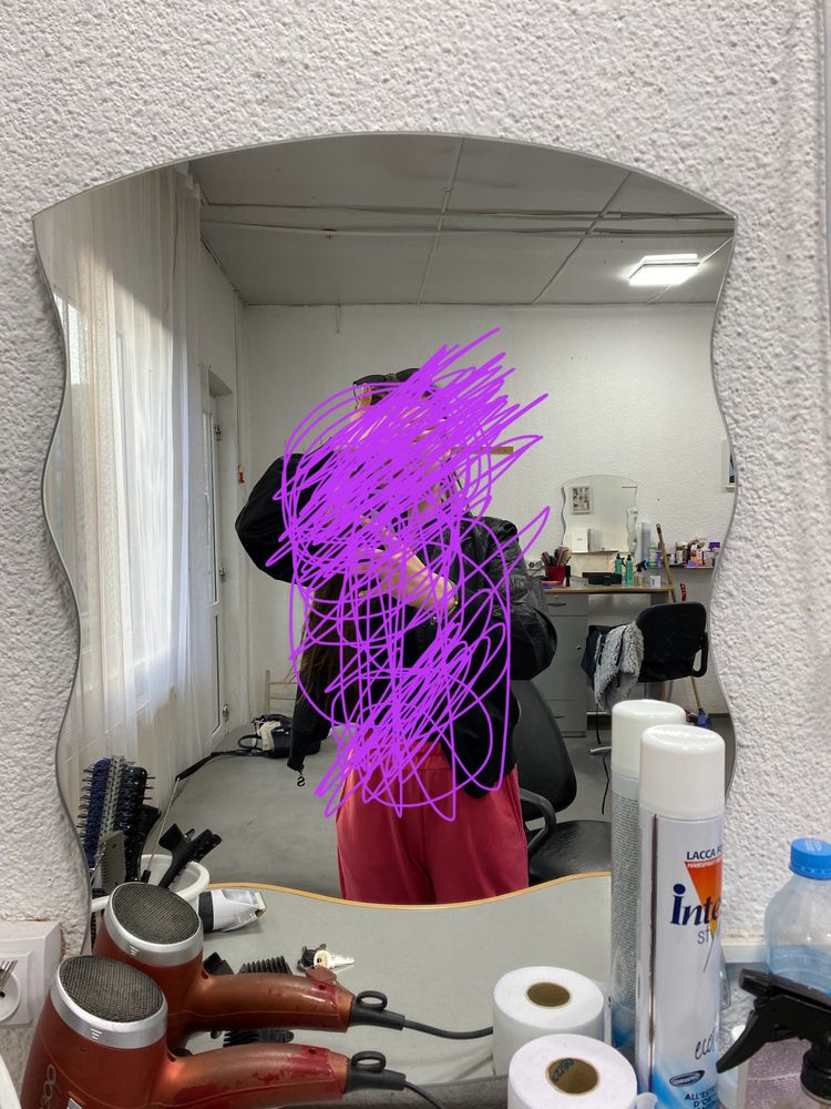 Тумбочка дзеркало для перукаря в салон візажиста