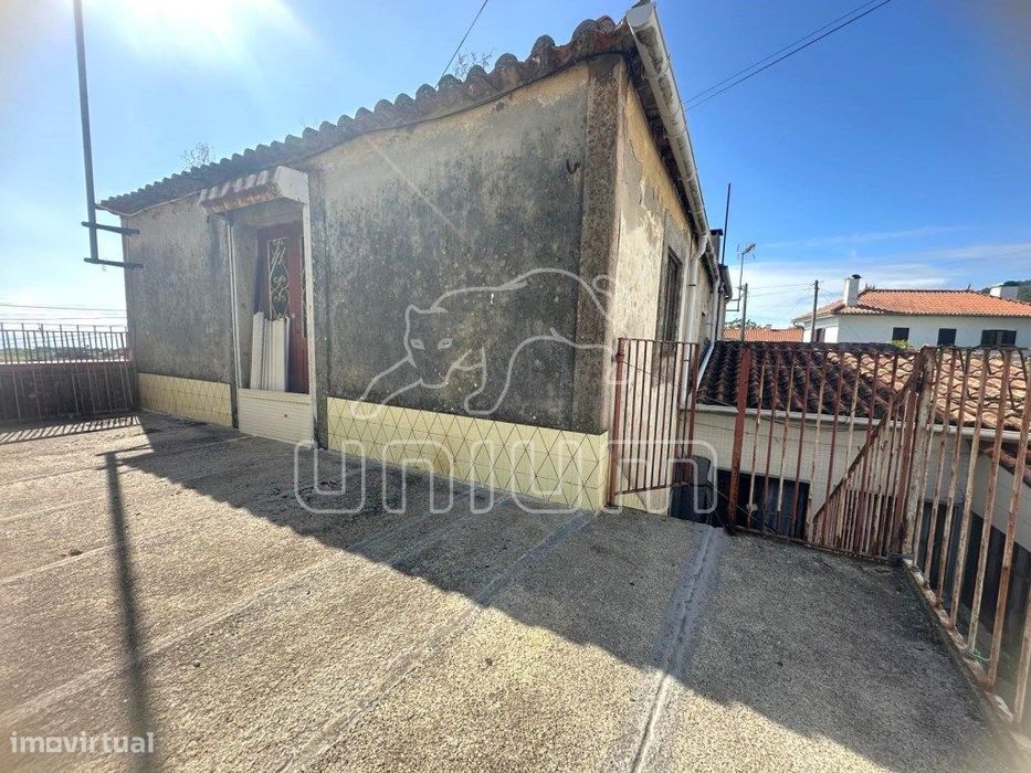 Casa Para Restauro - Areosa