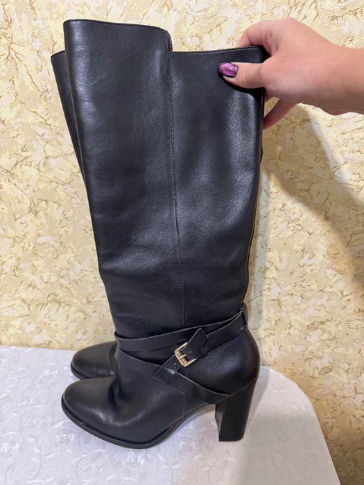 Чоботи високі шкіра р 39