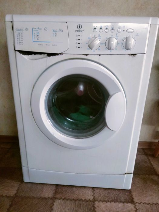 Пральна машина індезит на запчастини або на відновлення