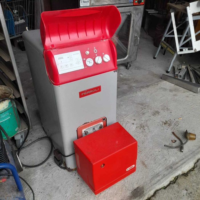 Maquina de aquecimentos Ferroli a gasoleo