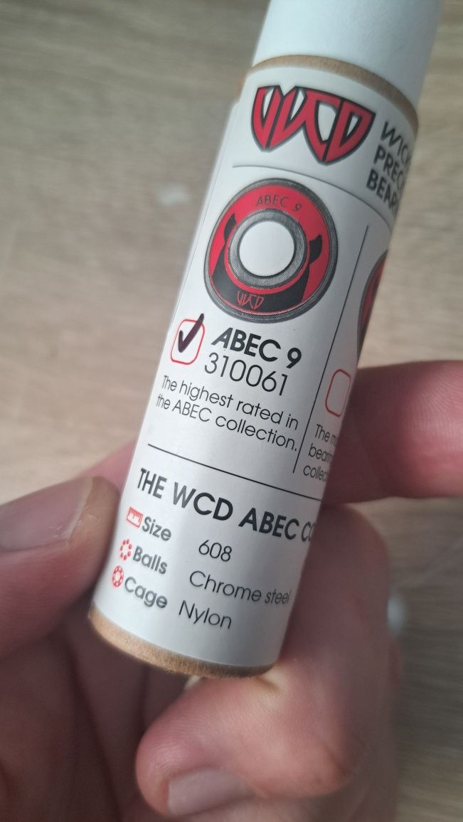 Łożyska WICKED ABEC 9 Freespin 608 (8szt.)
