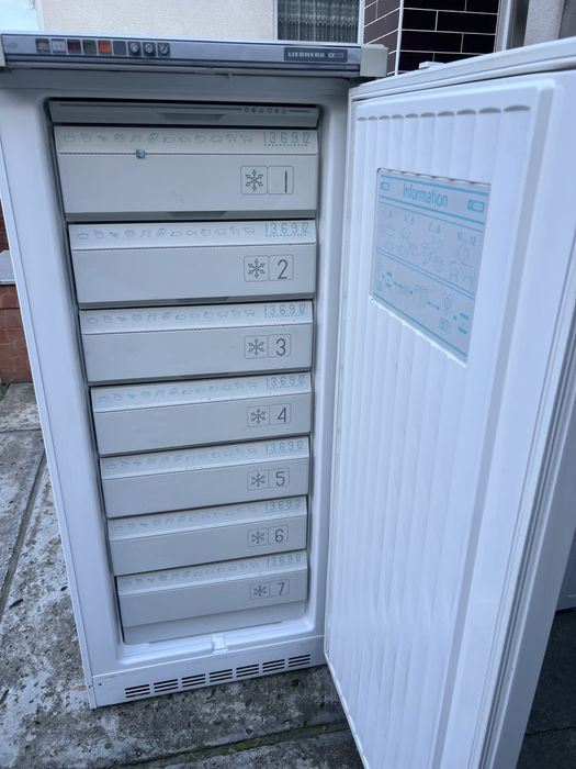 Морозильна камера Liebherr SuperFrost 253 L 7 секцій