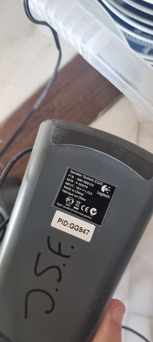 Colunas logitech z320