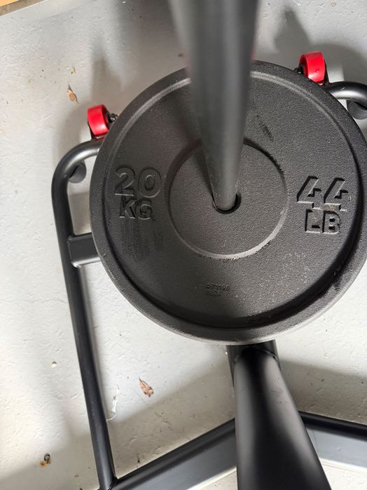 Conjunto Completo de Boxe- saco e suporte. Como novo.