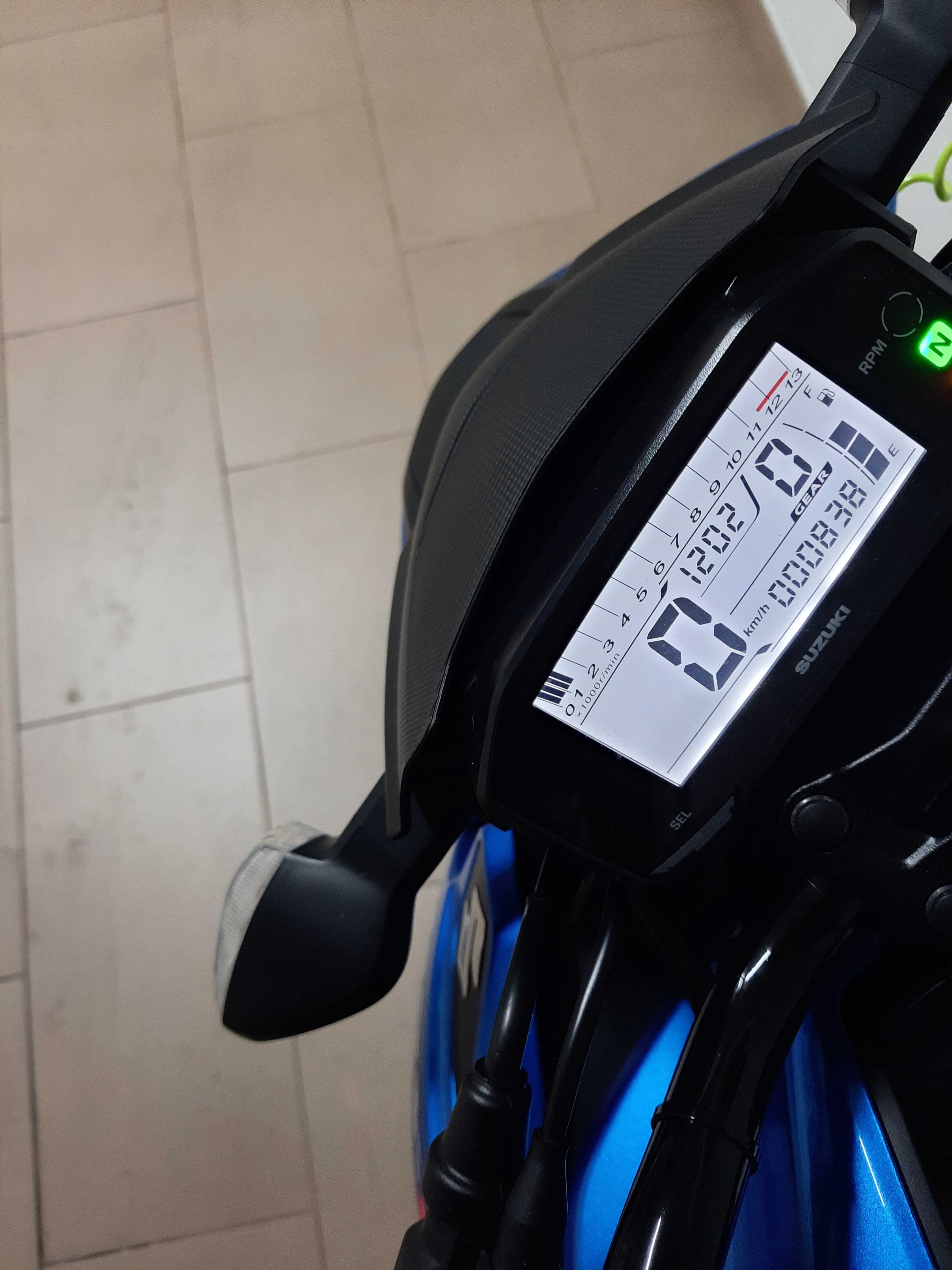 Suzuki gsx s 125 poucos kms