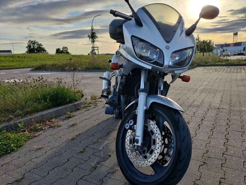 Yamaha FZS yamaha fazer fzs 600 z kufrem shad 48
