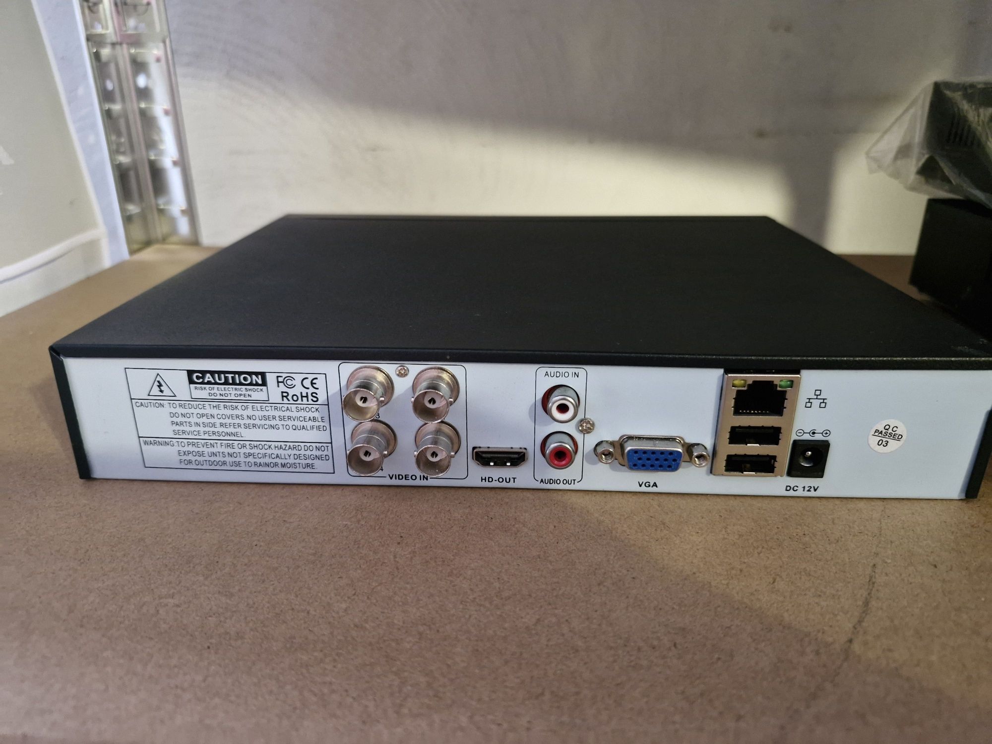 Rejestrator 4-kanałowy AHD Dysk 2 TB