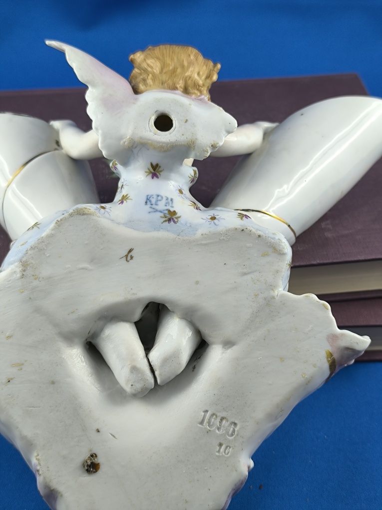 Wazon na ścianę z aniołkiem XIX/XXw. Kister Scheibe-Alsbach #porcelana