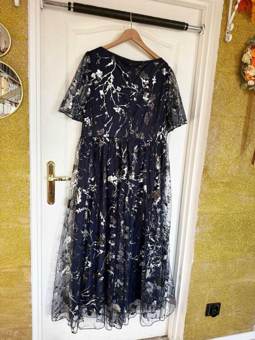 Granatowa sukienka maxi 50