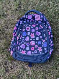 Plecak szkolny Paperdot (Empik) granatowy w różowe kwiaty