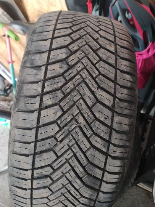 Opony wielosezonowe 225/40 r18