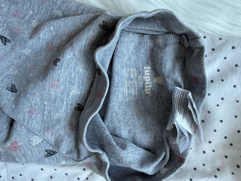 2-pak legginsów spodnie obcisłe białe w kropki szare trójkąty r. 92