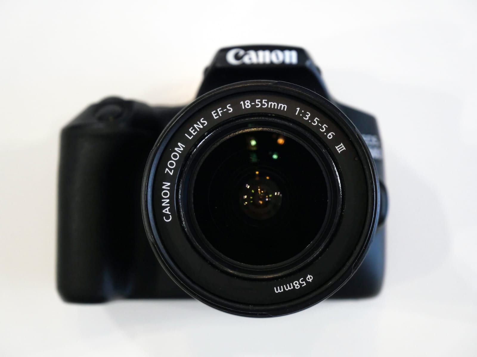 CANON 250D + Lente Canon Zoom 18-55mm III