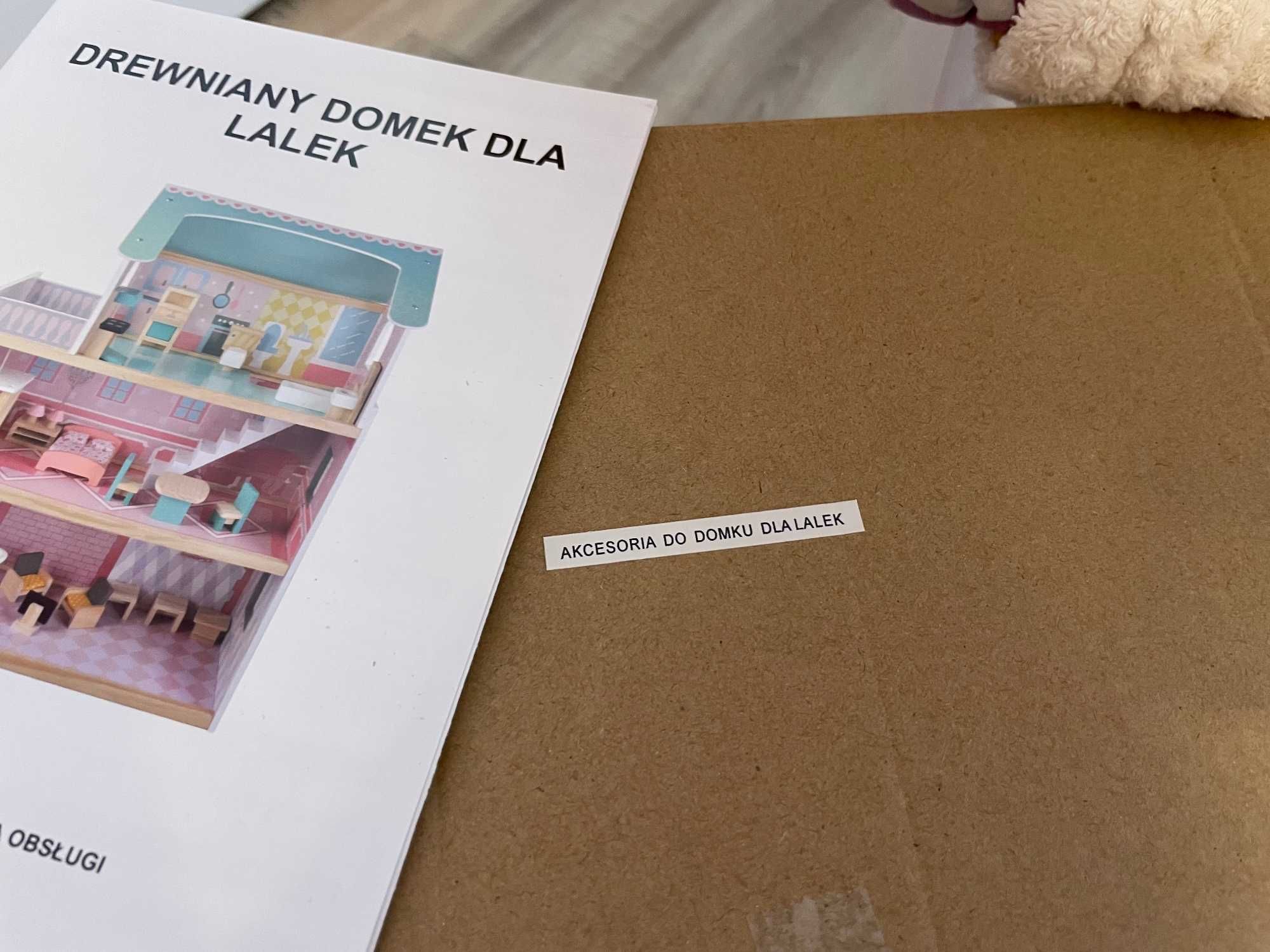 Drewniany domek dla lalek Elefun