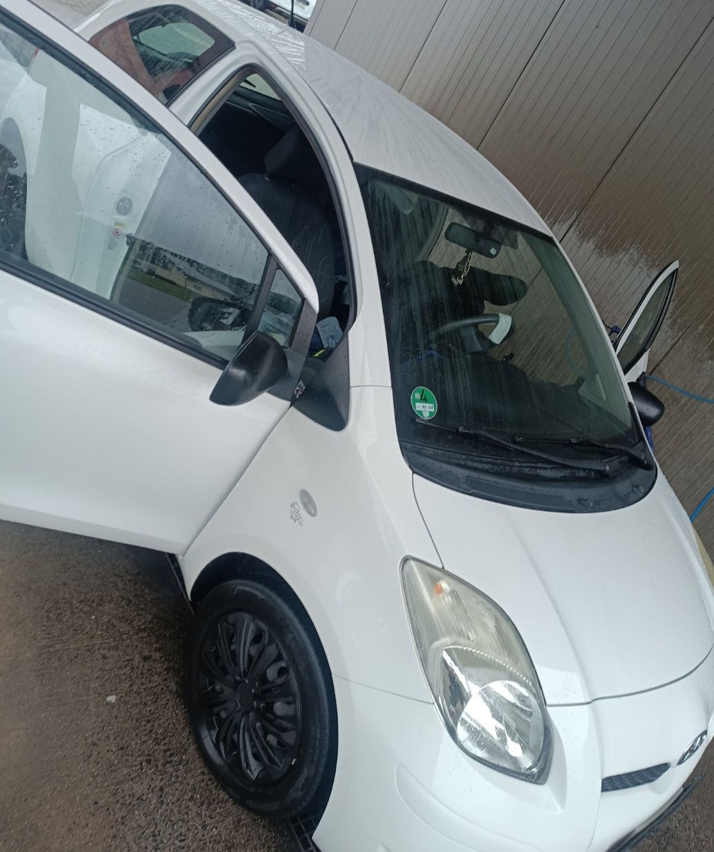 Продам Toyota Yaris