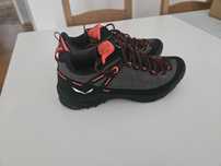 Damskie buty trekkingowe Salewa Canvas
