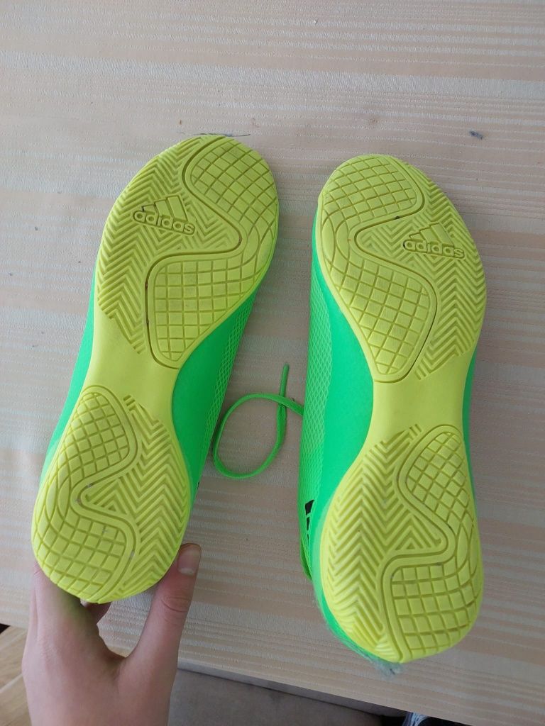 Buty halowe Adidas rozm 40 2/3