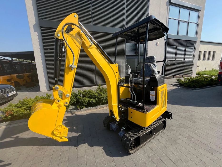 Günter Grossmann GG1100J  GG1100J - Ramie ruchome, rozsuwane gąsienice, joystic, silnik Kubota