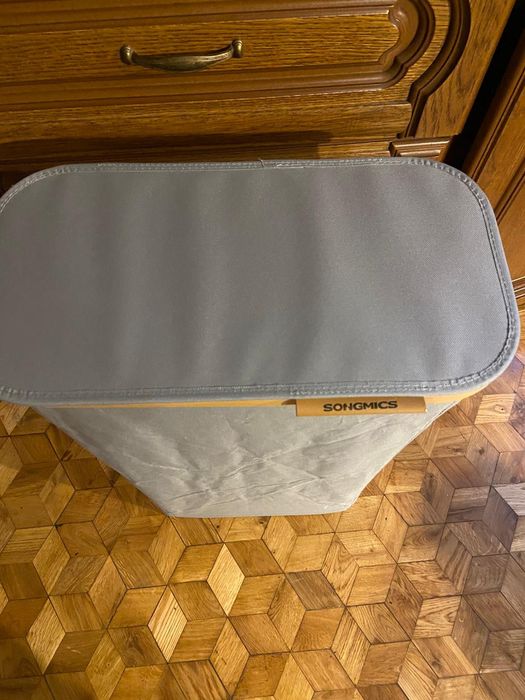 Kosz wolnostojący na pranie Songmics 65l szary