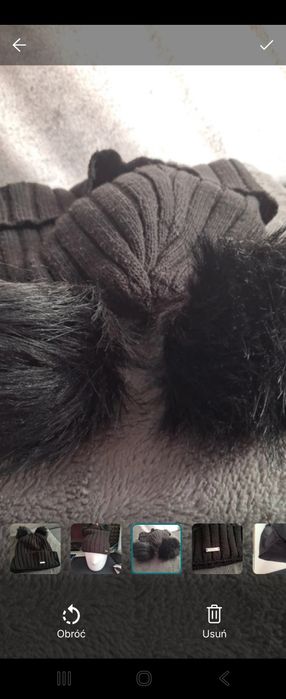 Czapka ciepła z pomponami Tanio