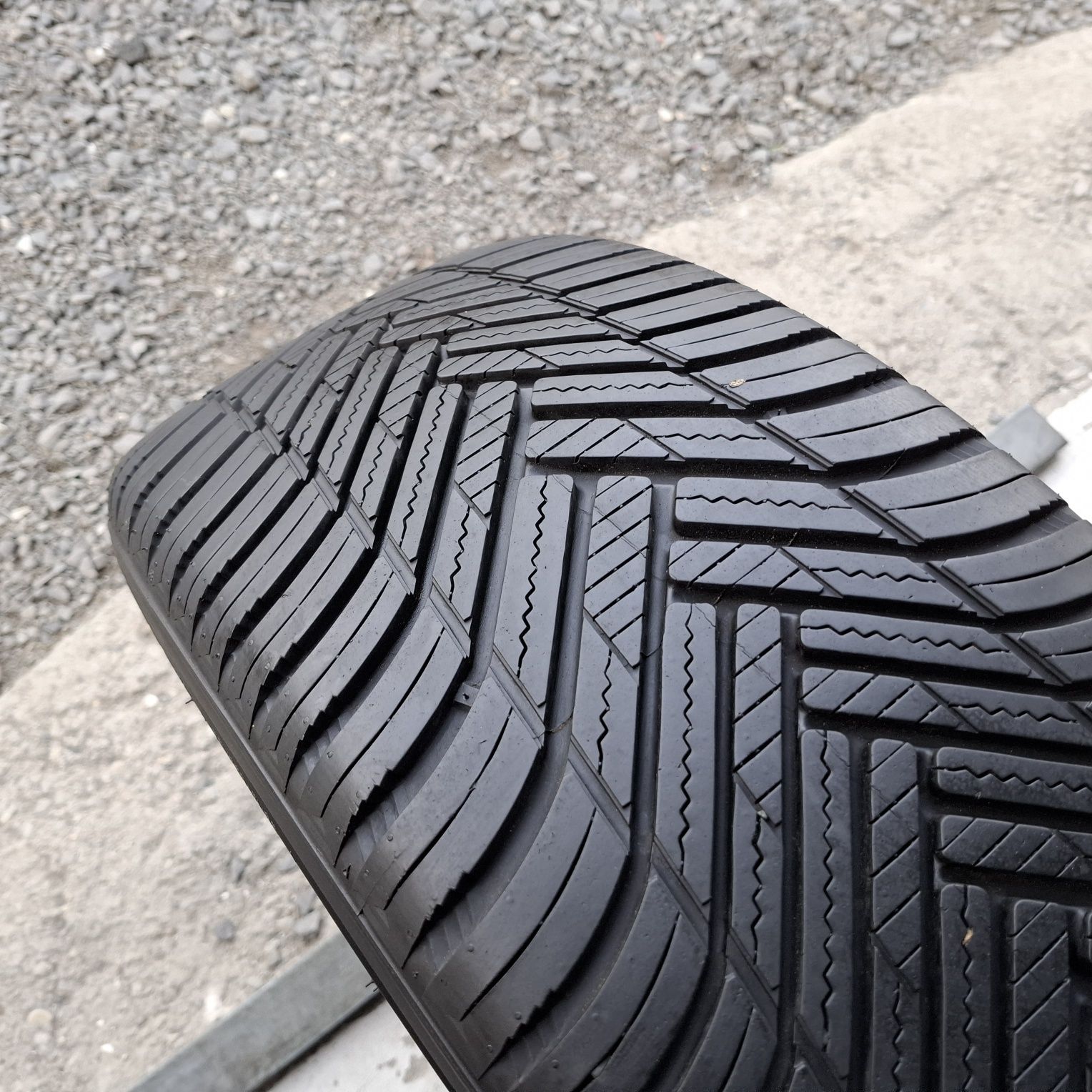Hankook 245/45 R19 Kinergy 4s²