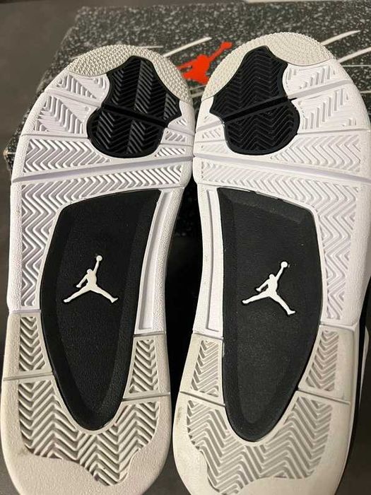 Jordan_4_Retro_Black_Military Biegania / Roz.44