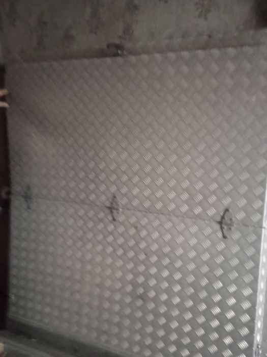 Продам кунг крышка багажника л.200 в хорошем состоянии цена 13000