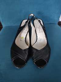 Czarne lakierki 39 obcas szpilka sandały bez pięty