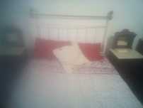 2 mesas cabeceira + cama ferro