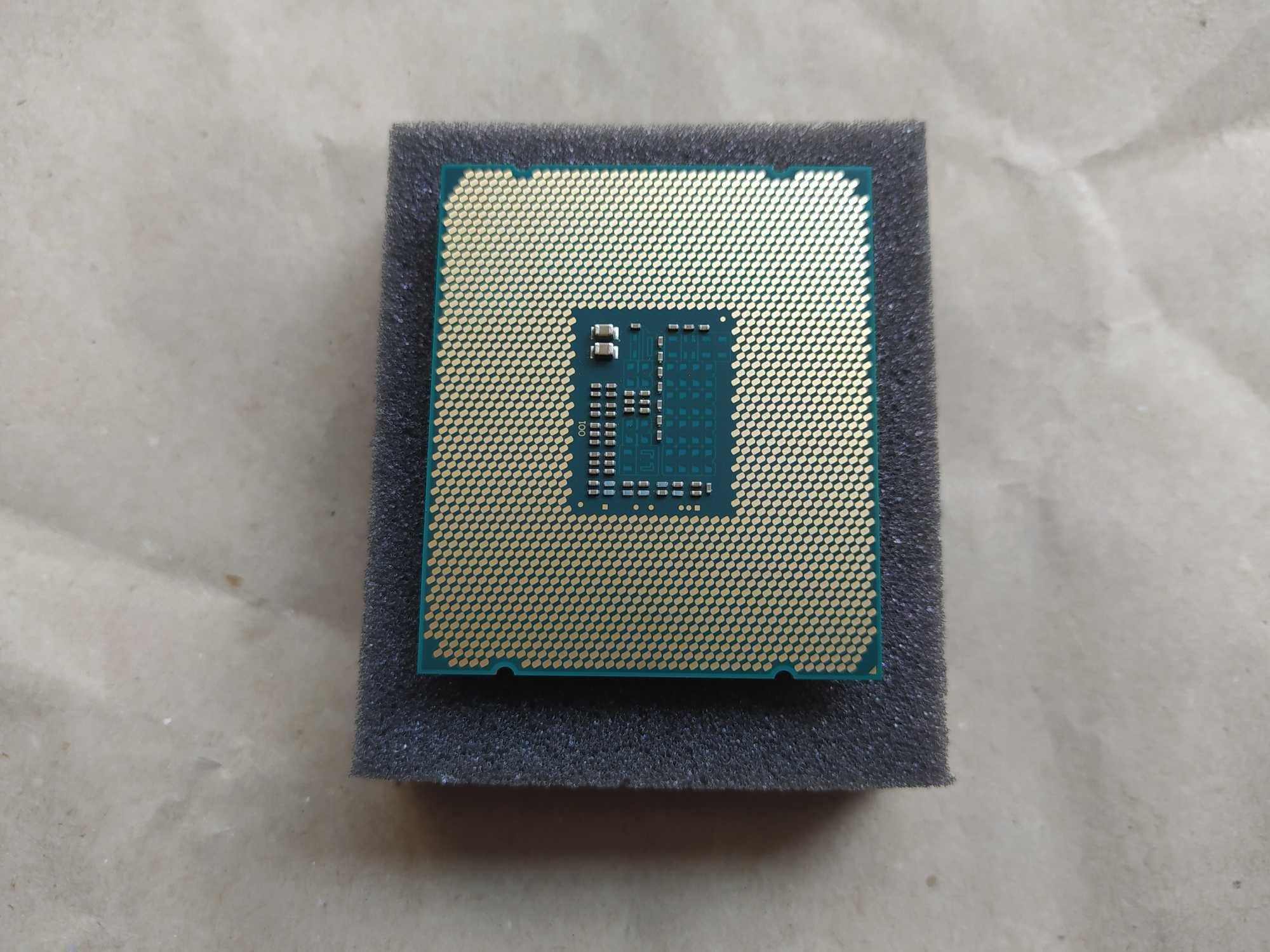 Intel Xeon E5 2620 V3 - 50 EUR - Envio 3.45 EUR