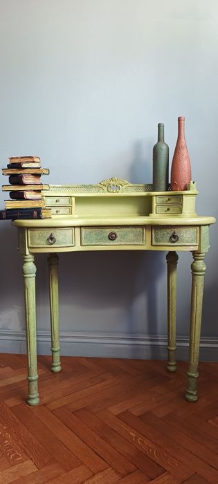 Sekretarzyk ręcznie malowany