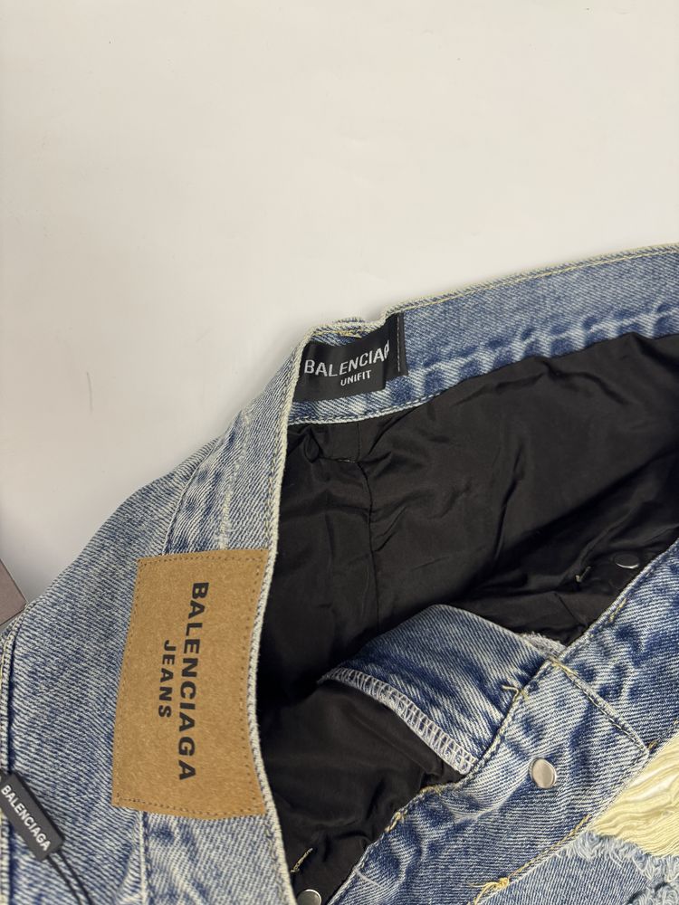 джинсы Balenciaga Destress Jeans порваные vetements rick owens raf