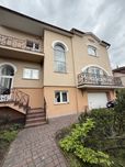 Продаж будинку в с. Конопниця з басейном «Царське  Село»